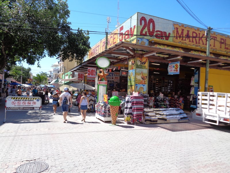 A stroll on 5th Avenue in Playa del Carmen