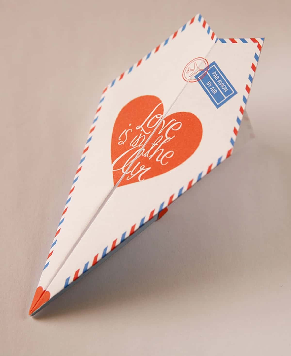 Unique Valentine's Day Gifts for Travelers: Unconventional card for travelers