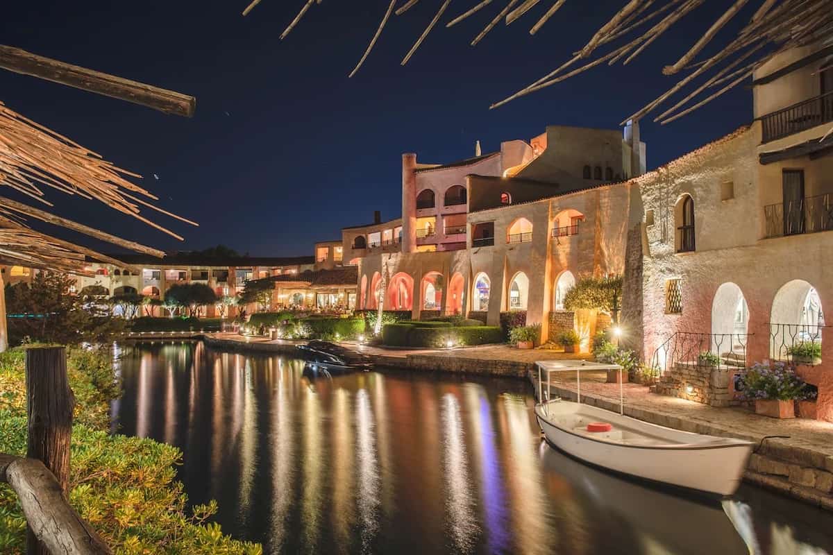 Cala di Volpe at night