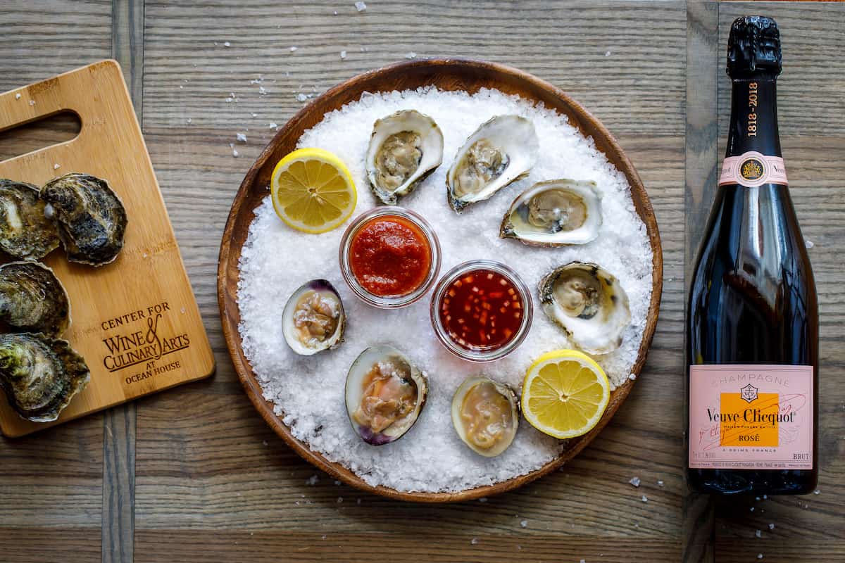 A perfect pairing: Champagne and oysters