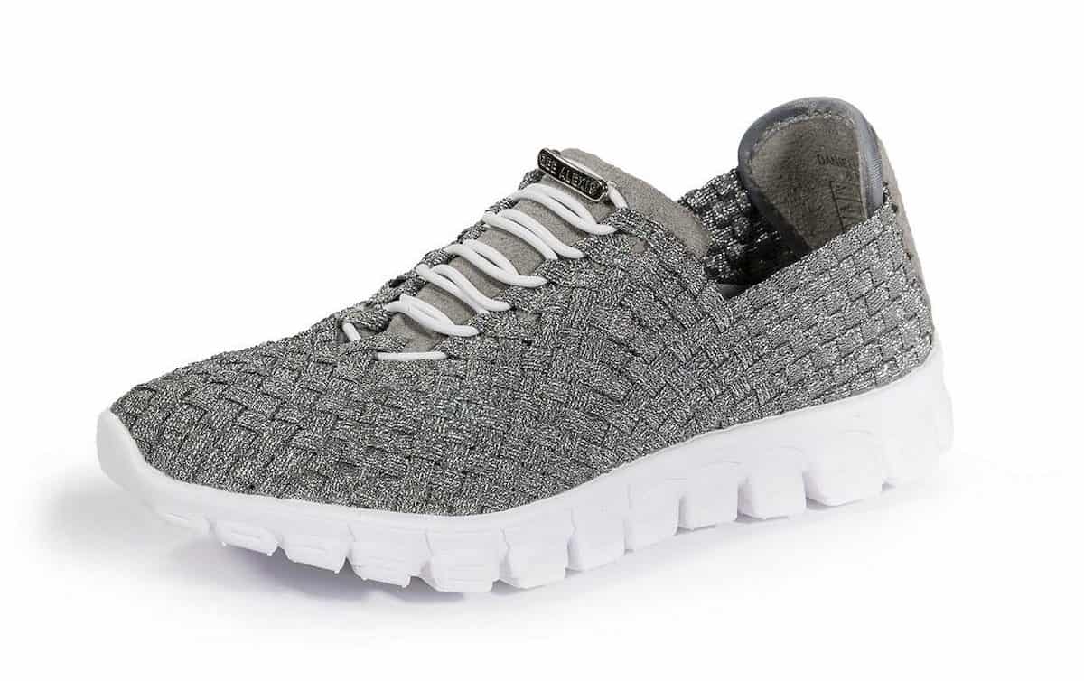 Travel Essentials for Women: Comfy SneakersOm s