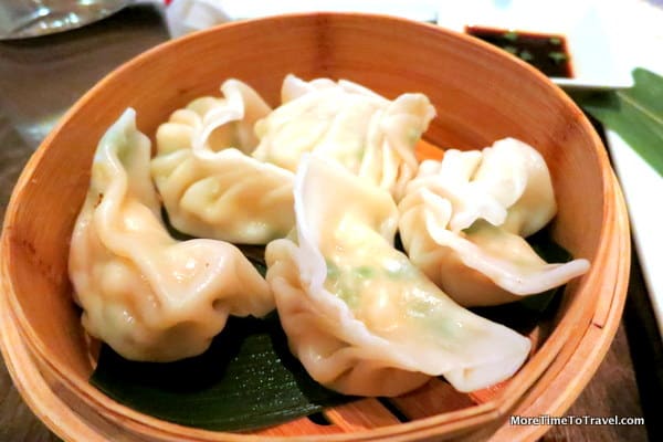 Steamed organic vegetable dumplings