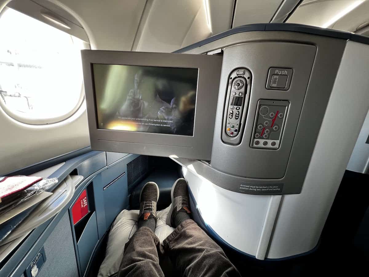 Inside view of the lie-flat pod on Delta A330-300