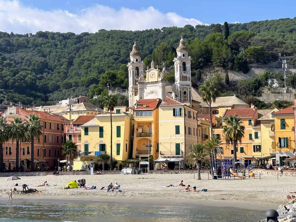 Beach in Lagiueglia, a seaside town in Liguria 