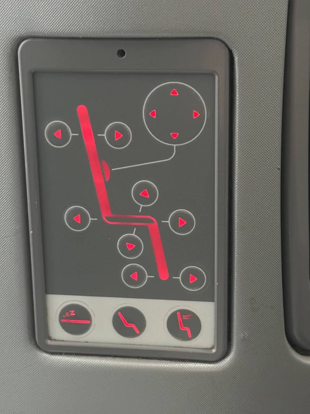 Delta One Review: Seat Controls