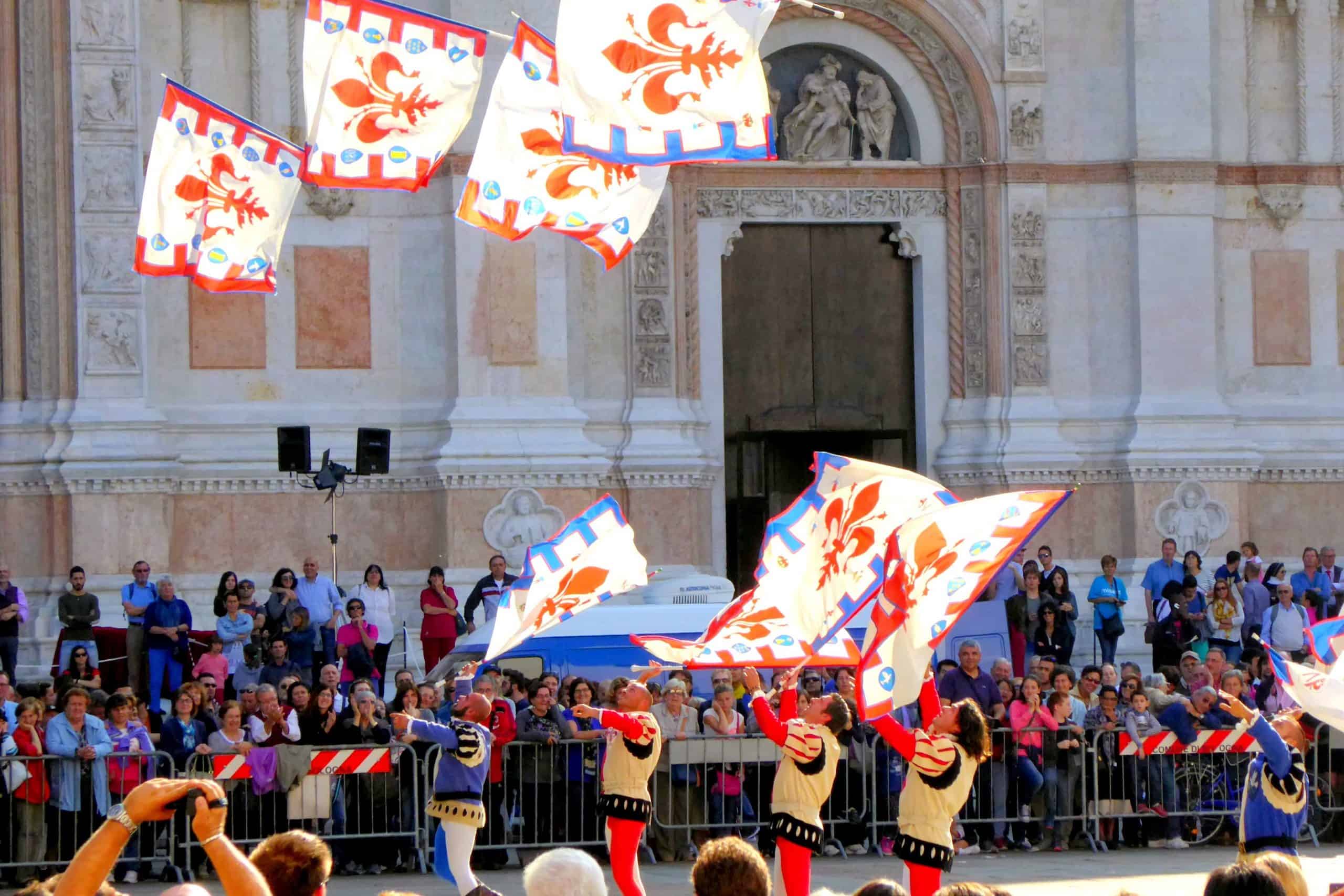 Spettacolo delle bandiere in the Piazza