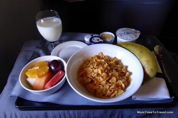 What is it like to fly United BusinessFirst?