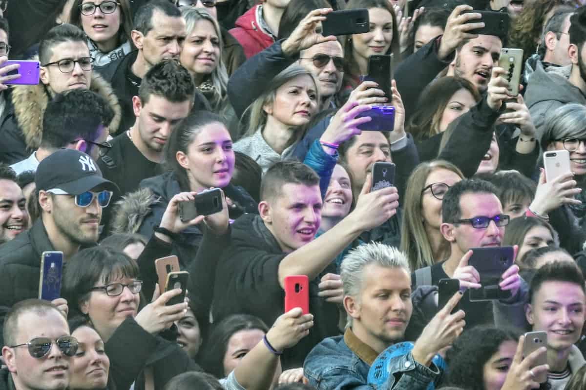 Festival-goers capture each joyful moment on cellphones 