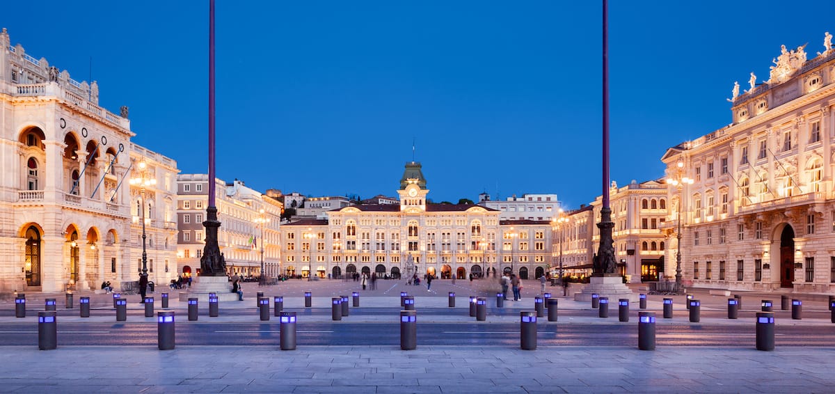 The majestic Piazza dell'unità d'Italia, Trieste, Friuli Venezia Giulia, Italia