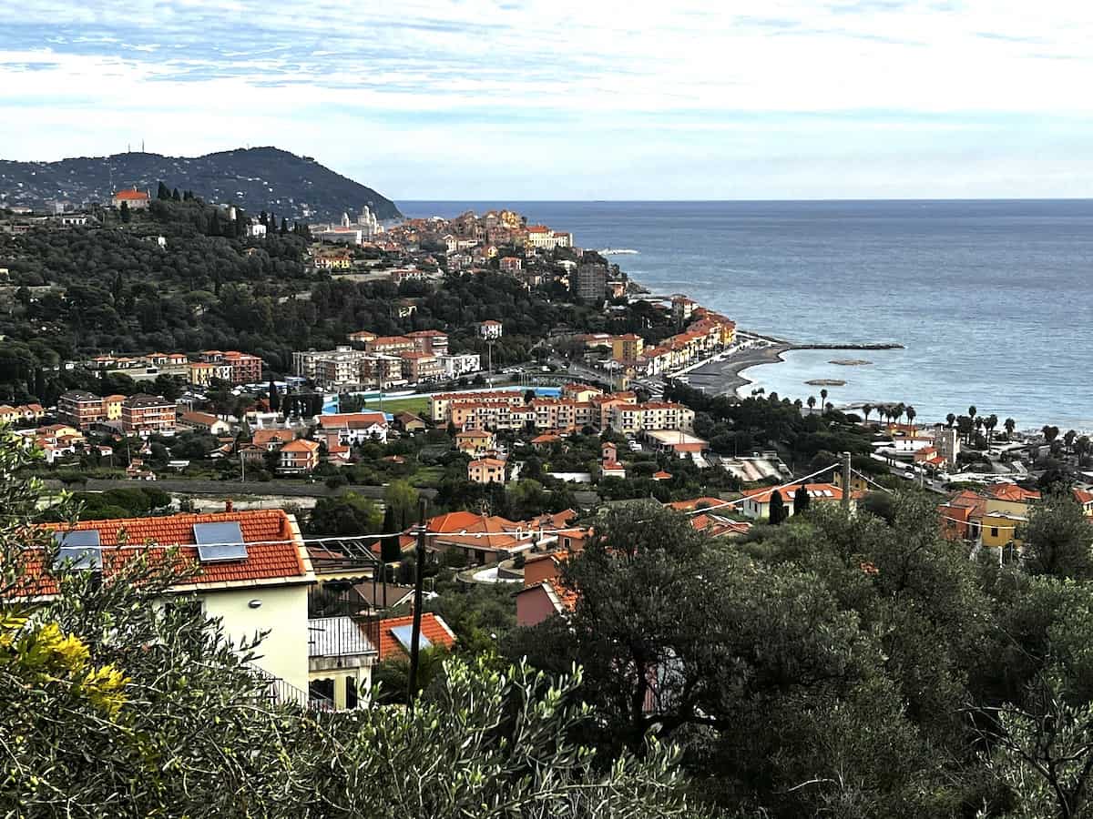 Expansive views of Porto Maurizio from Poggi