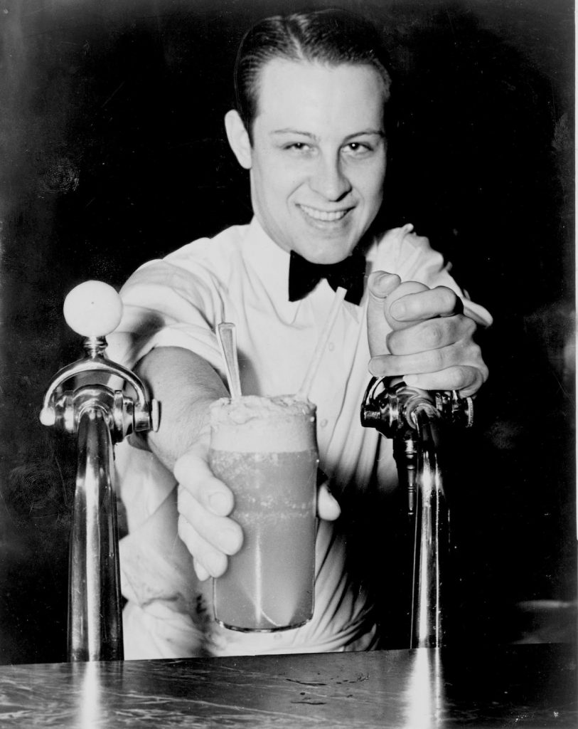 Old-fashioned soda jerk like the kind I knew (credit: Library of Congress)